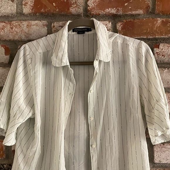 Lightweight Pendleton button up - Picture 1 of 4